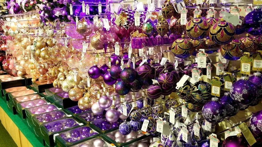 Новогодние товары оптом из Китая